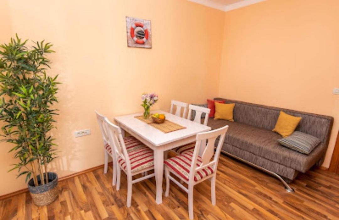 Apartmani Dubrava Podstrana Exterior foto